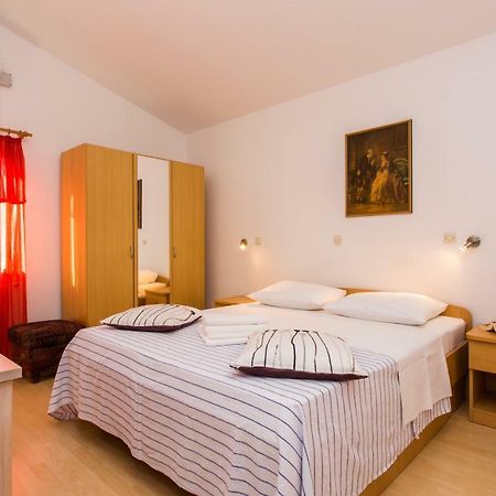 Apartments Luka Baška Buitenkant foto