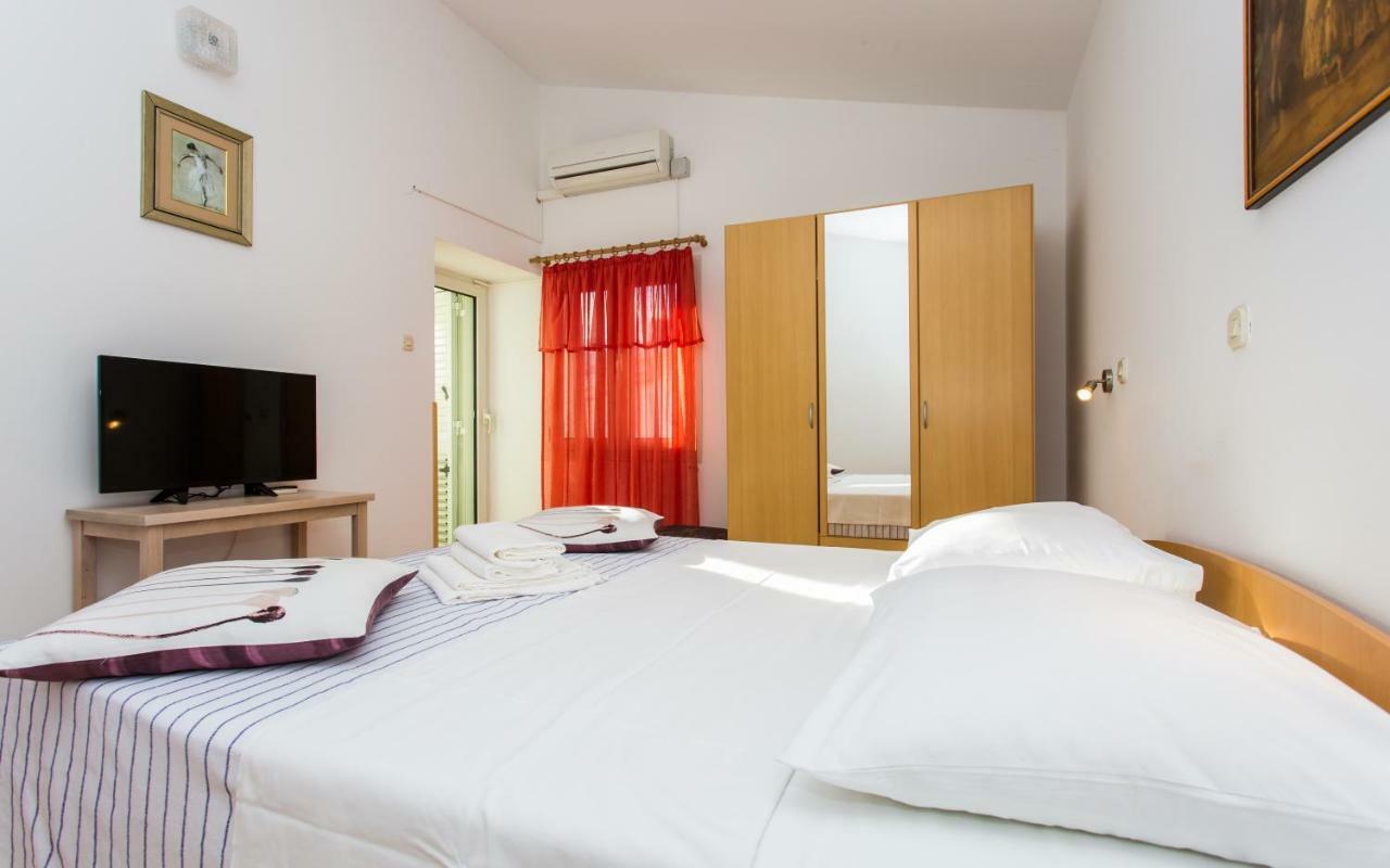Apartments Luka Baška Buitenkant foto