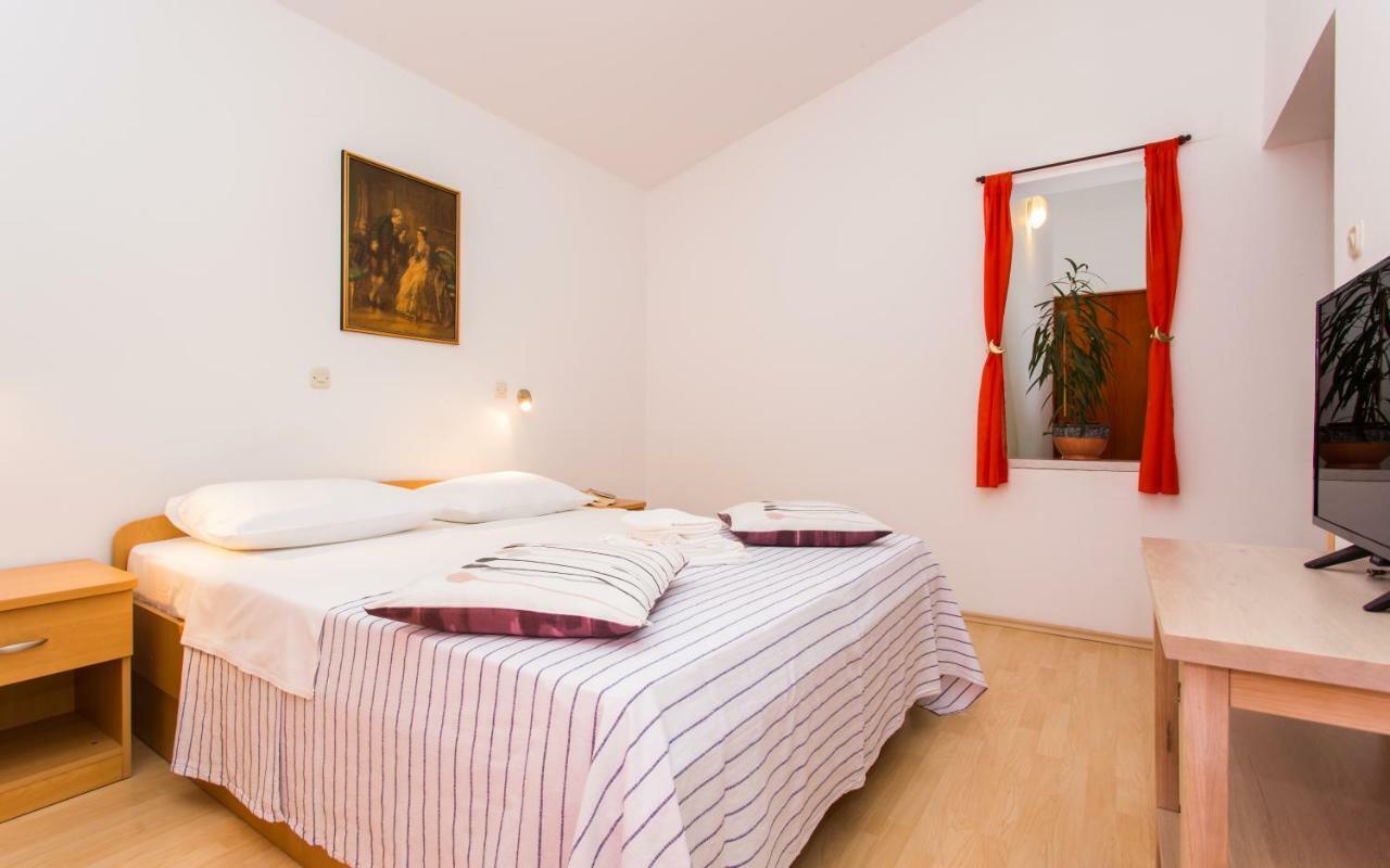 Apartments Luka Baška Buitenkant foto